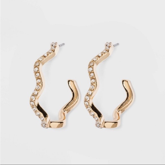 BaubleBar Jewelry - Sugarfix By BaubleBar Gold Zig Zag Crystal Hoop Earrings - BRAND NEW!